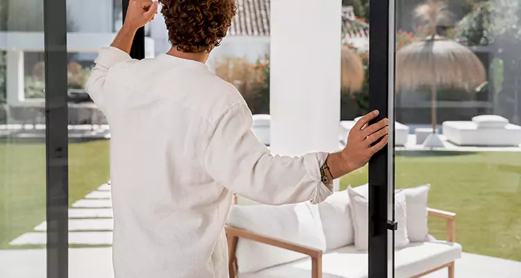 Sliding Screen Door Maintenance for Closing Issues in Ormond Beach, FL
